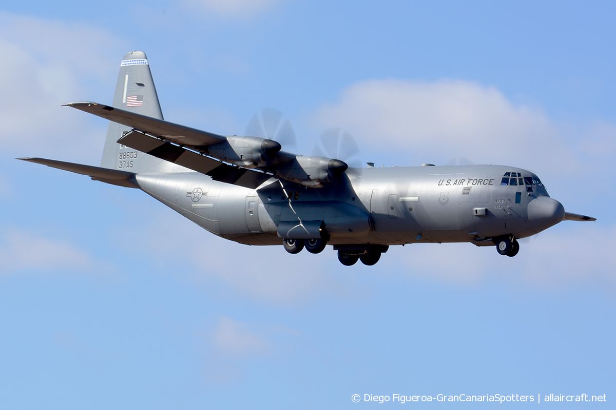 08-8603 (382-5613) Lockheed Martin C-130J-30