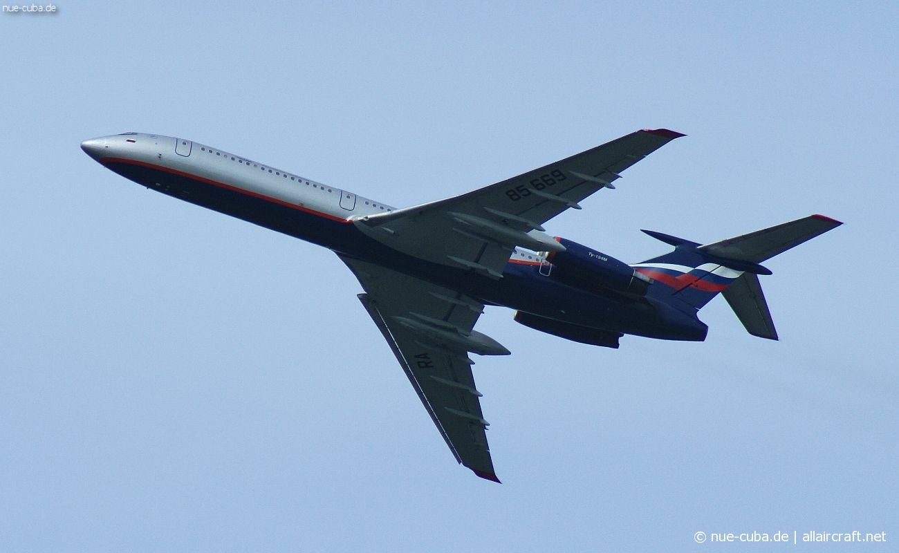 RA-85669 (cn 89A-827) Tupolev Tu-154M