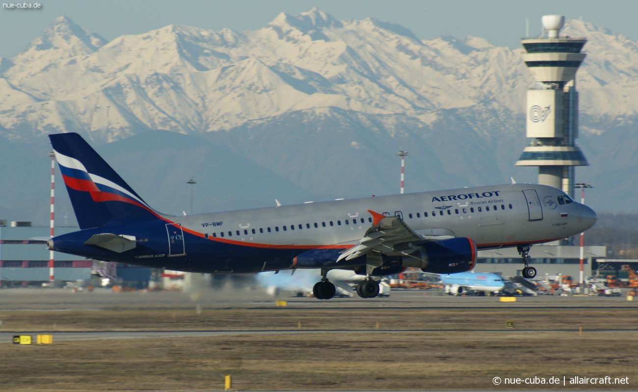 VP-BMF (cn 3711) Airbus A320-214