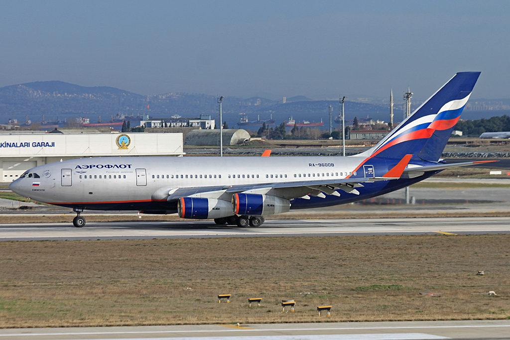 RA-96008 (cn ..201005) Ilyushin Il-96-300