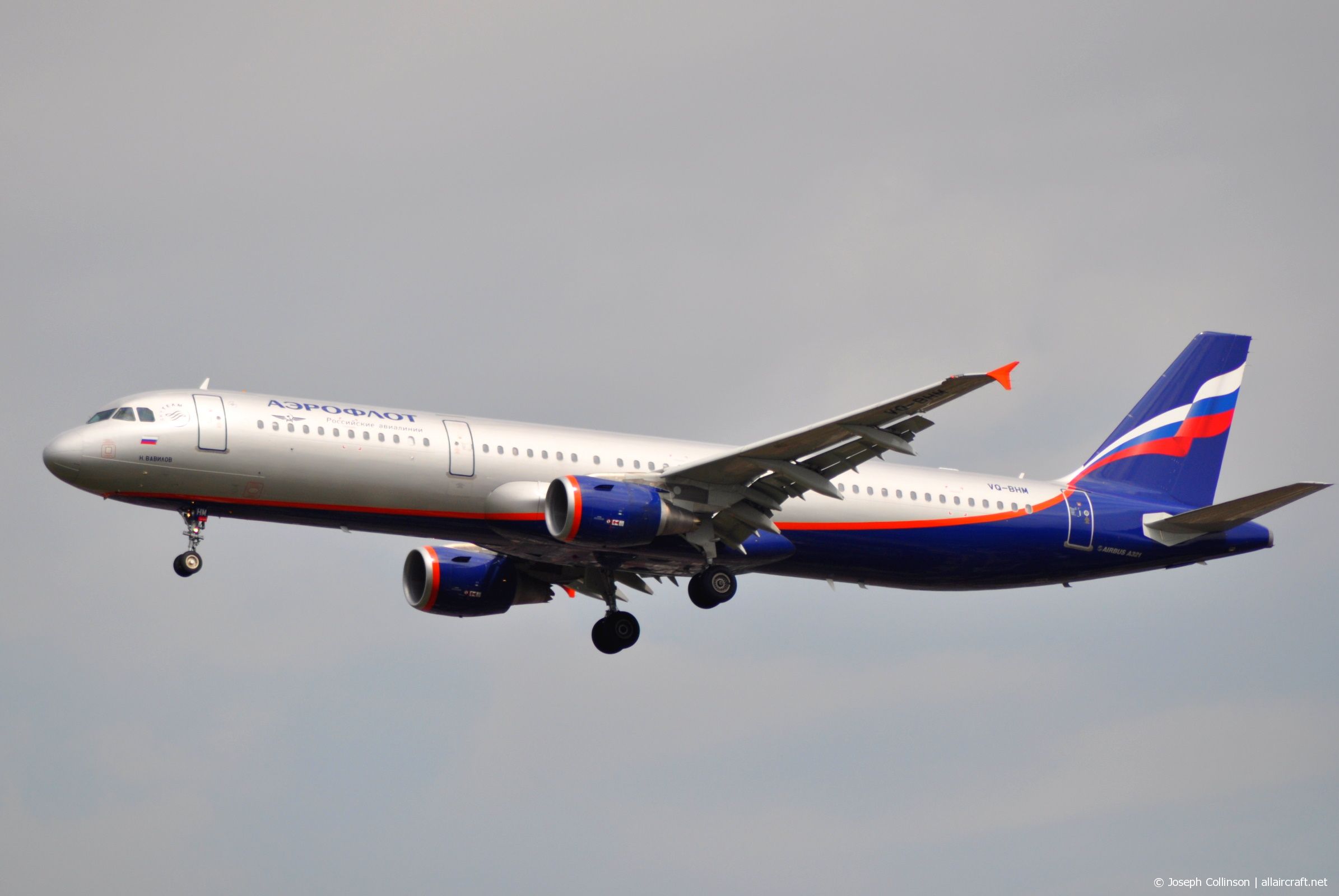 VQ-BHM (4500) 2010 Airbus A321-211