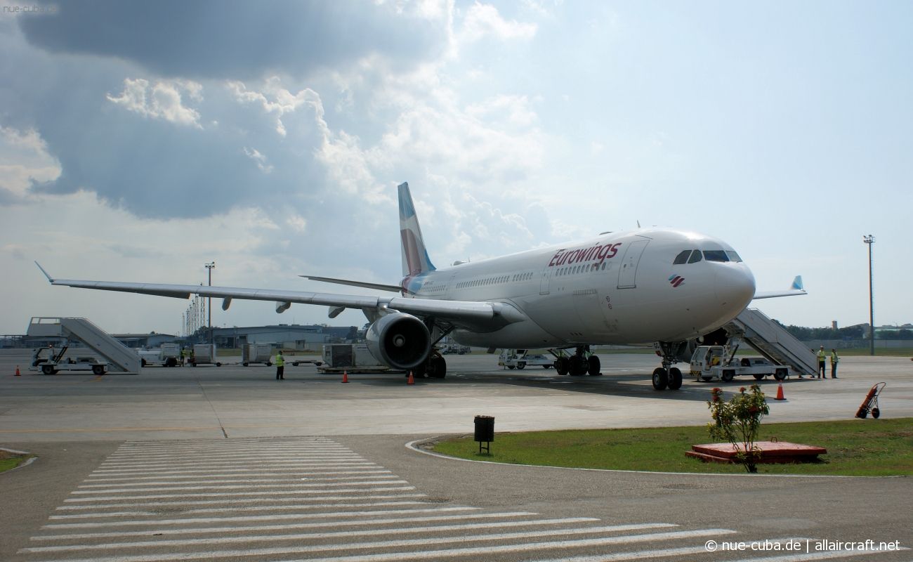 D-AXGC (555) 2003 Airbus A330-203