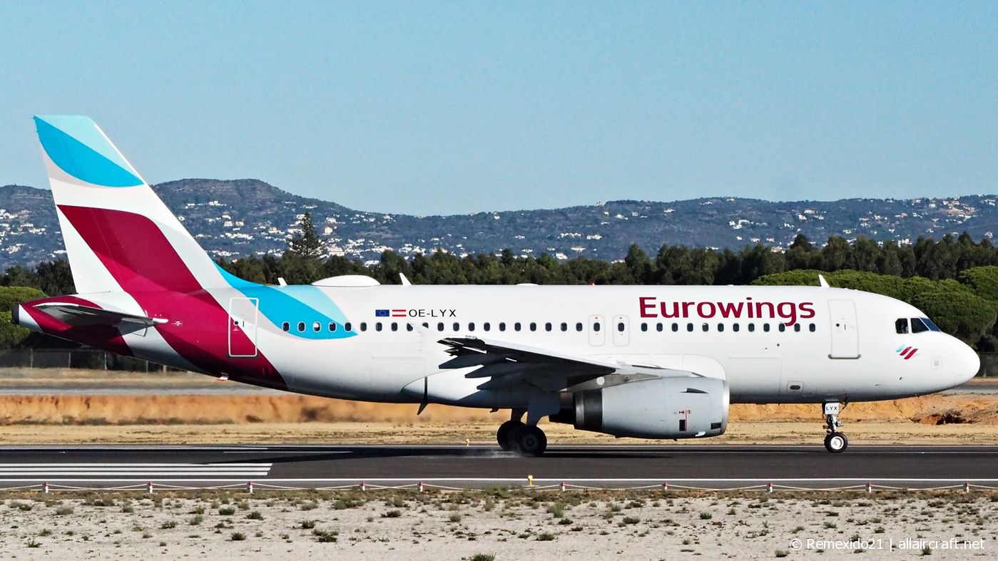 OE-LYX (4285) 2010 Airbus A319-132