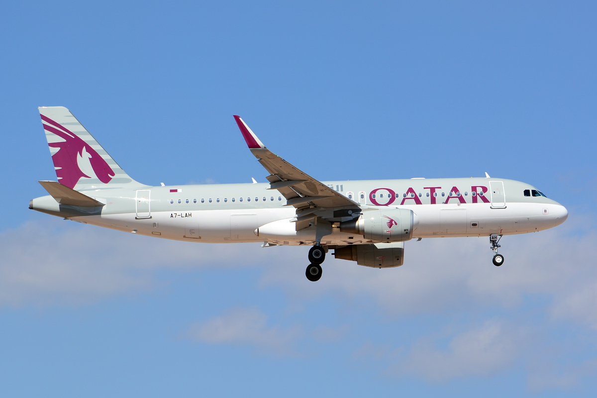 A7-LAH (6811) 2015 Airbus A320-214(WL)