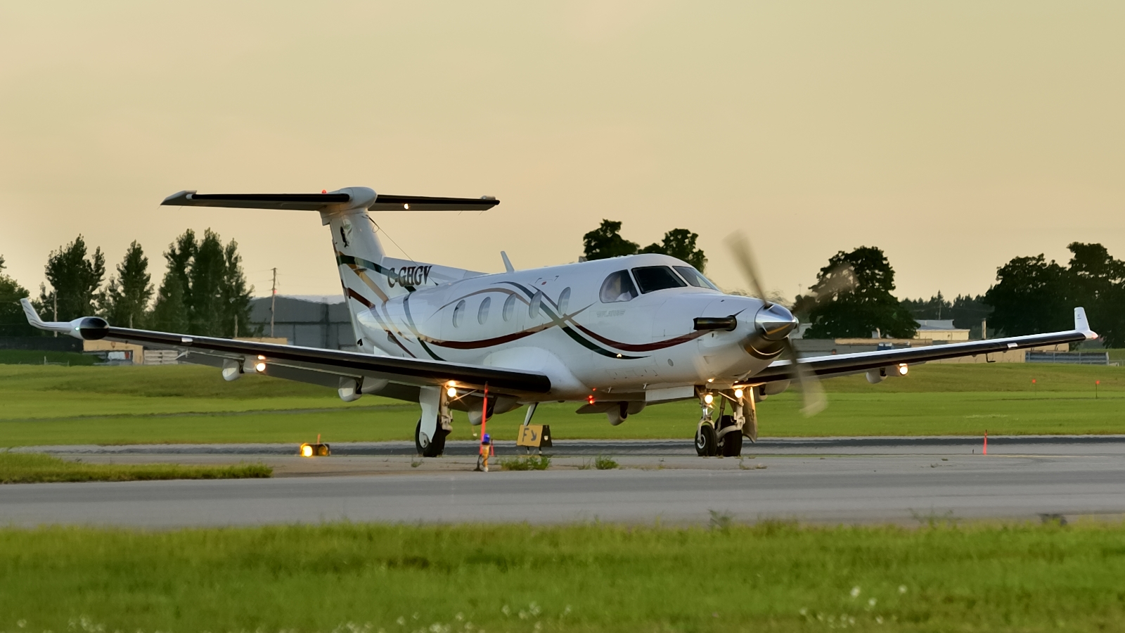 C-GHGV (2051) 2000 Pilatus PC-12/45