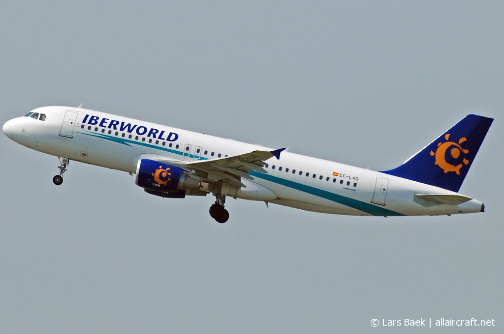 EC-LAQ · Airbus A320-214 · (CPH / EKCH)
