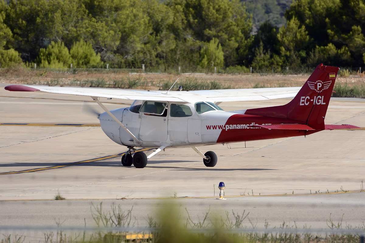 EC-IGL, (cn 17267794), Cessna 172N Skyhawk