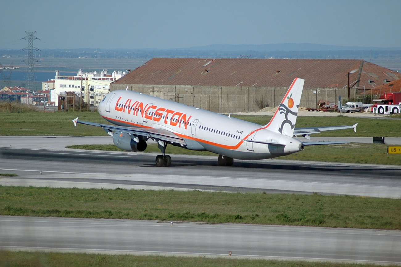 I-LIVD (792) 1998 Airbus A321-231