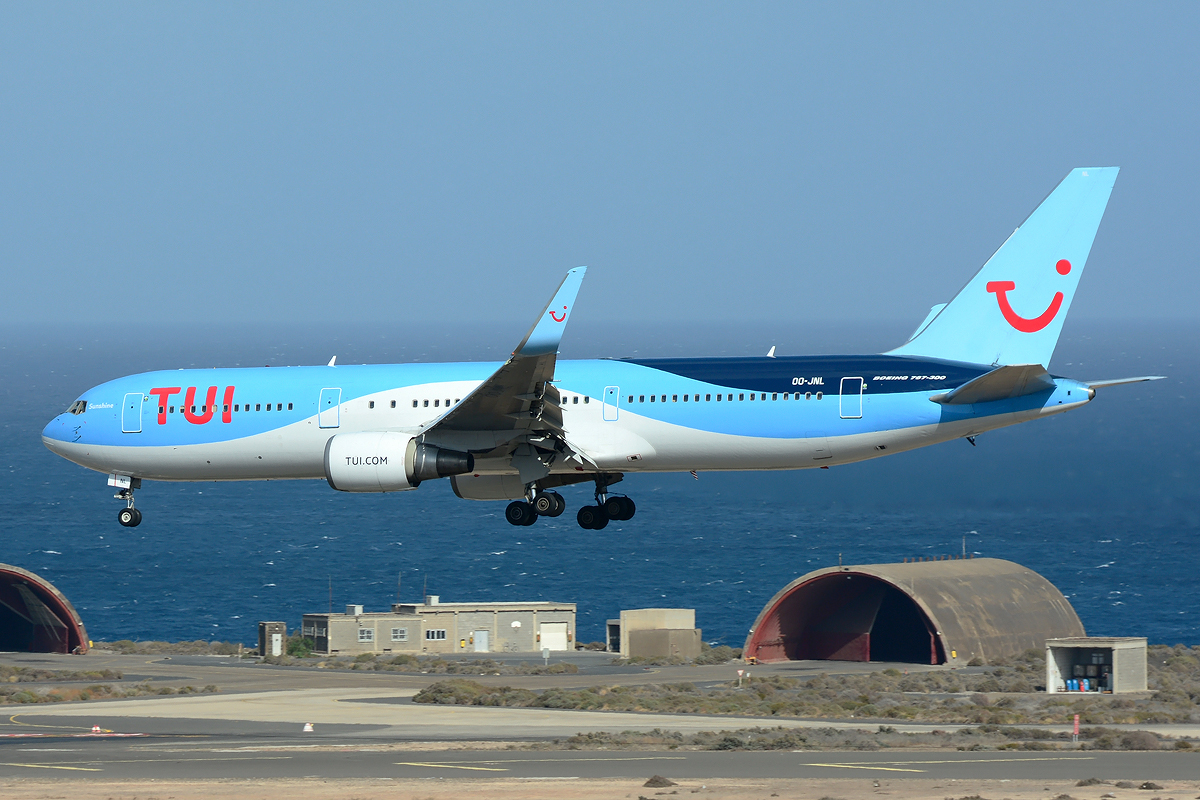 OO-JNL · Boeing 767-304/ER(WL) · (LPA / GCLP)