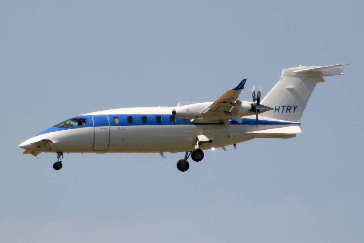 F-HTRY · Piaggio P-180 Avanti · (IBZ / LEIB)