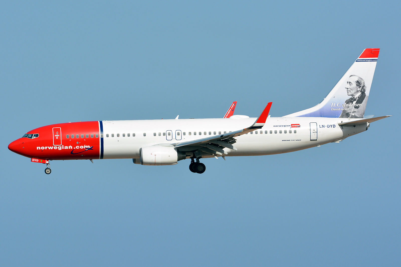 LN-DYD (39002) 2010 Boeing 737-8JP WL