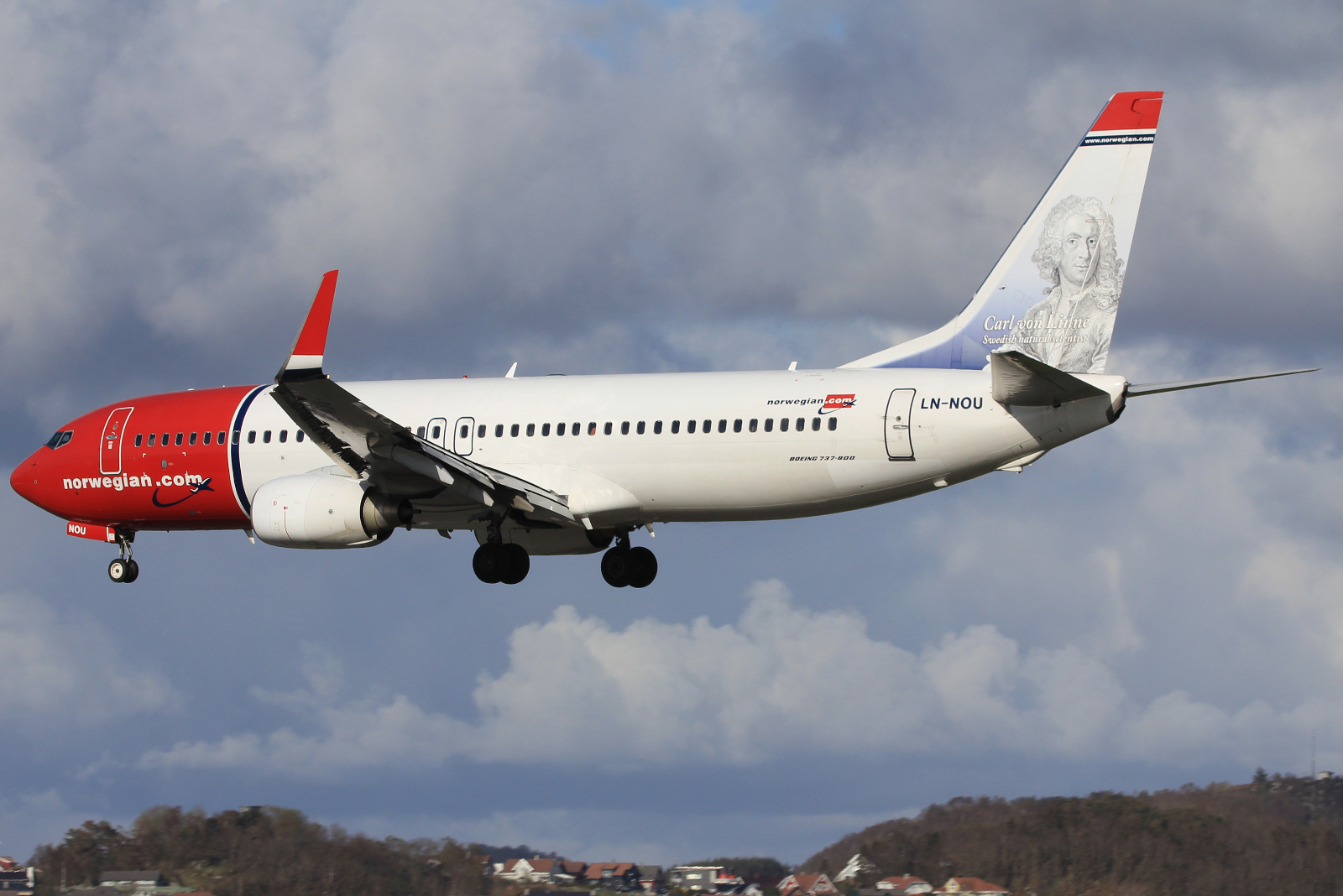 LN-NOU (29674) 2009 Boeing 737-8FZ WL