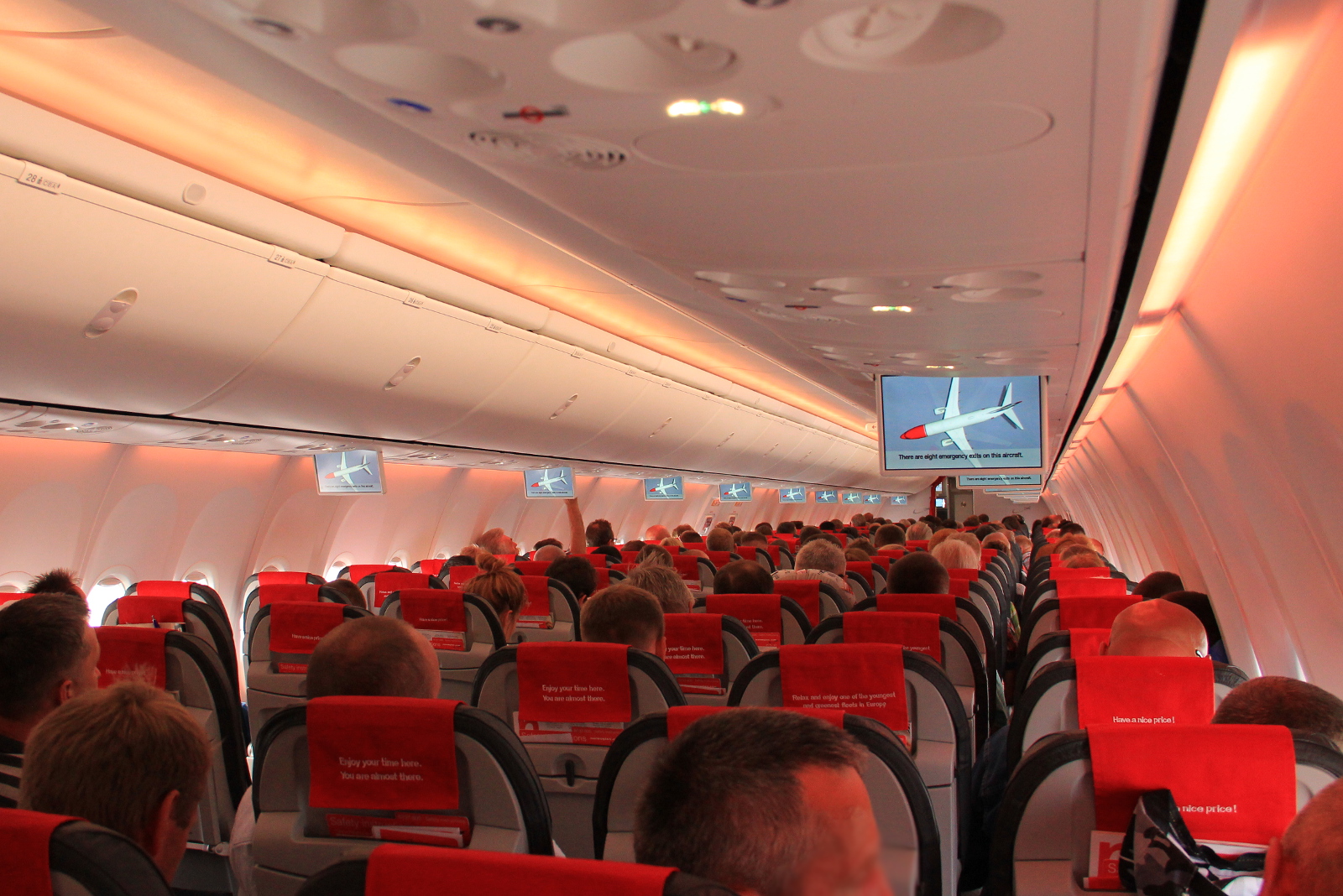 LN-NGU (39030) 2014 Boeing 737-8JP WL