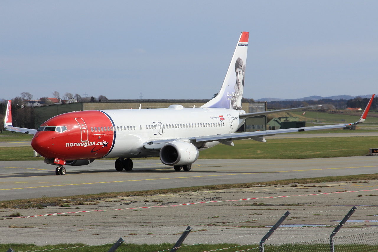 LN-NOY (39419) 2011 Boeing 737-8JP WL