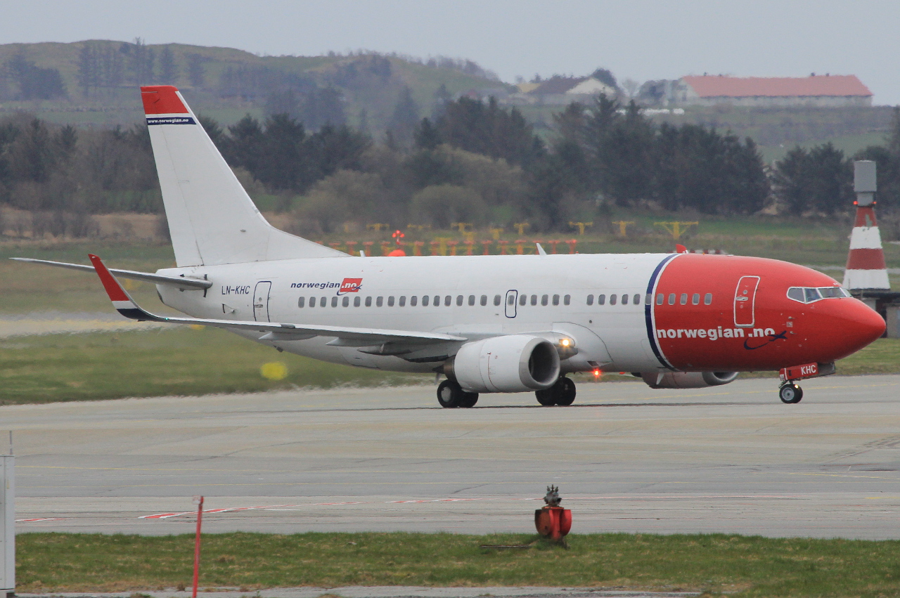 LN-KHC (29265) 1998 Boeing 737-31S(WL)