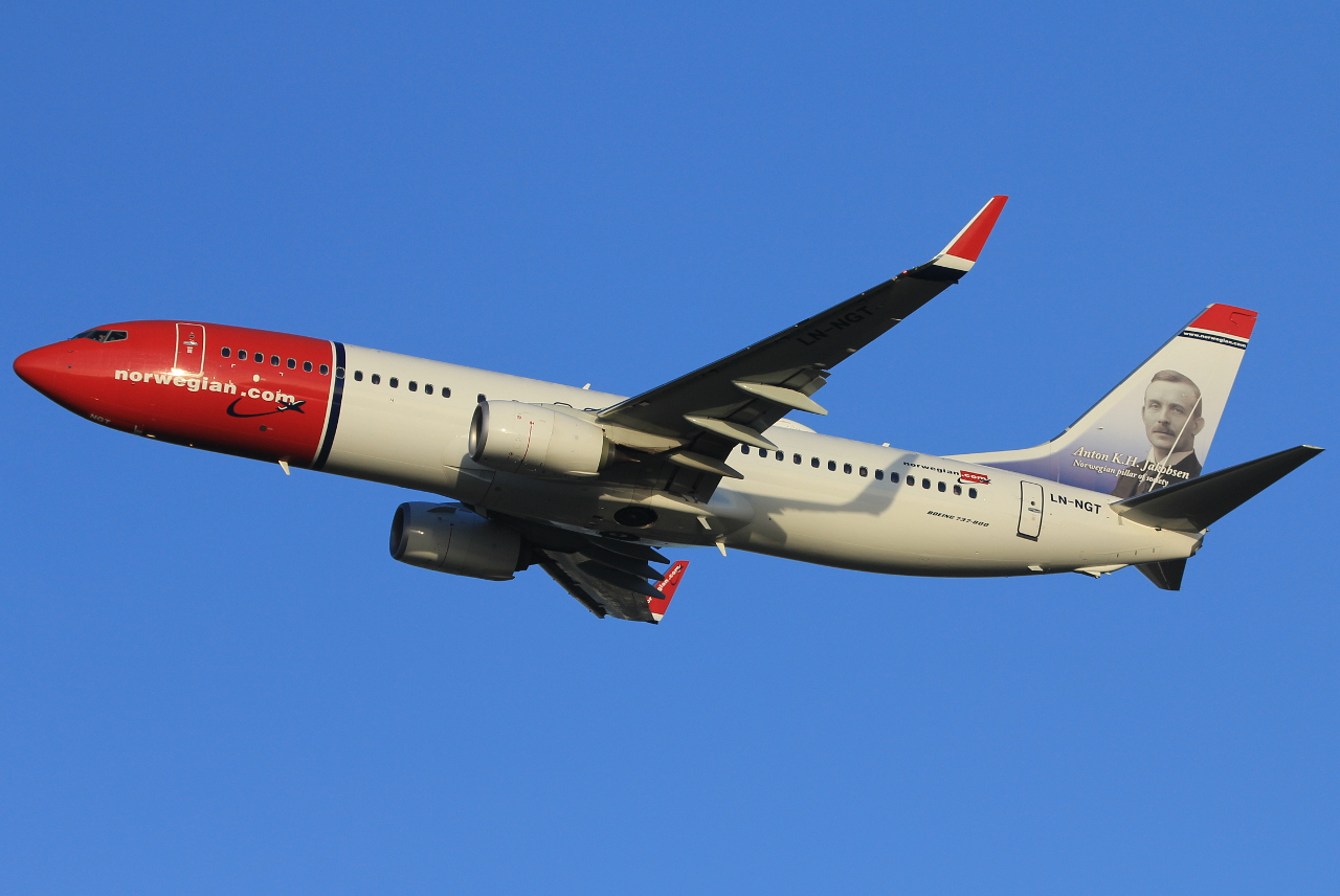 LN-NGT (41125) 2014 Boeing 737-8JP WL