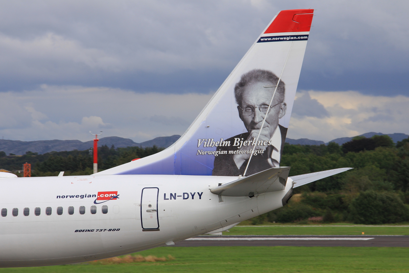 LN-DYY (39012) 2012 Boeing 737-8JP(WL)