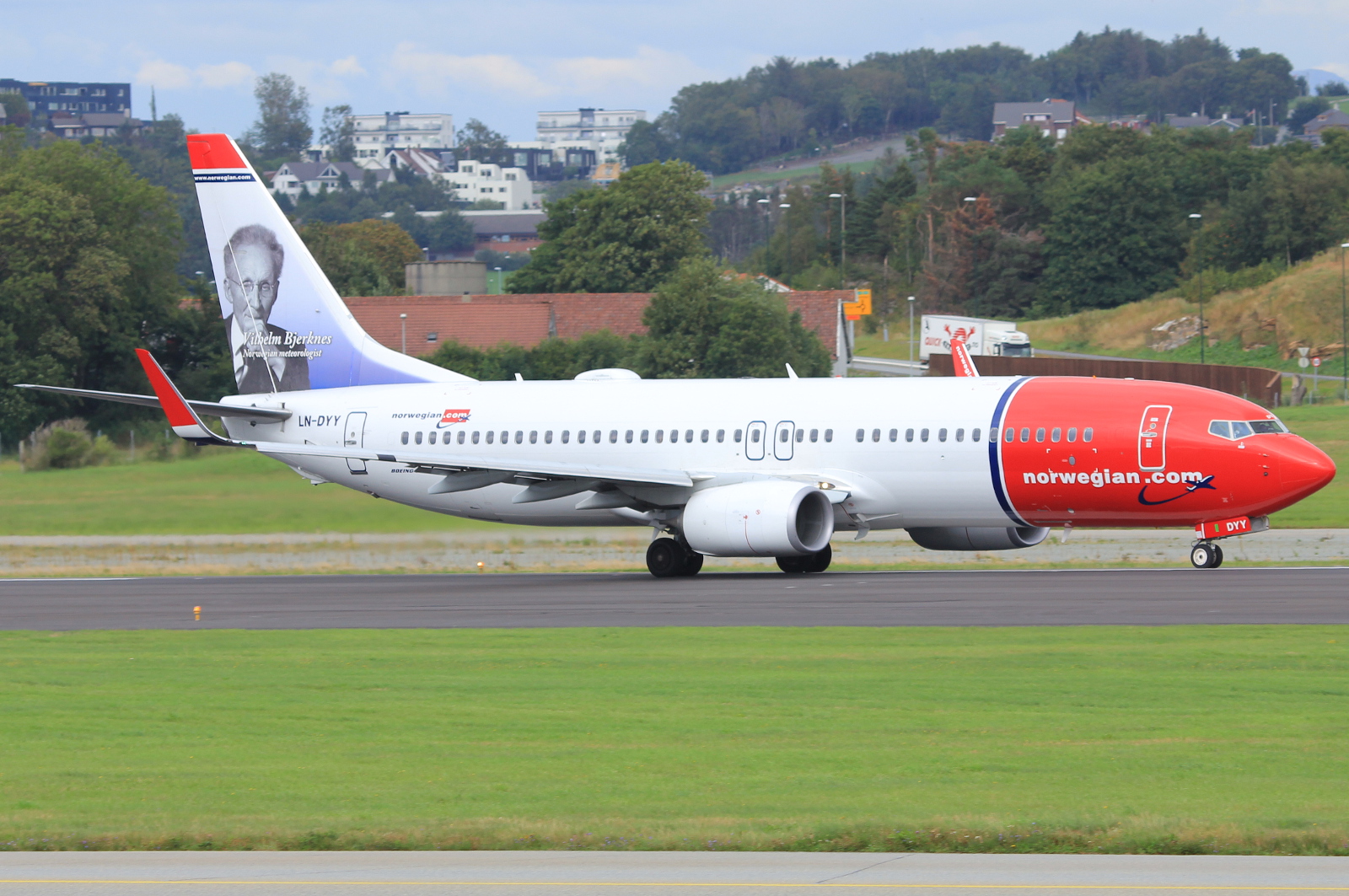 LN-DYY (39012) 2012 Boeing 737-8JP(WL)