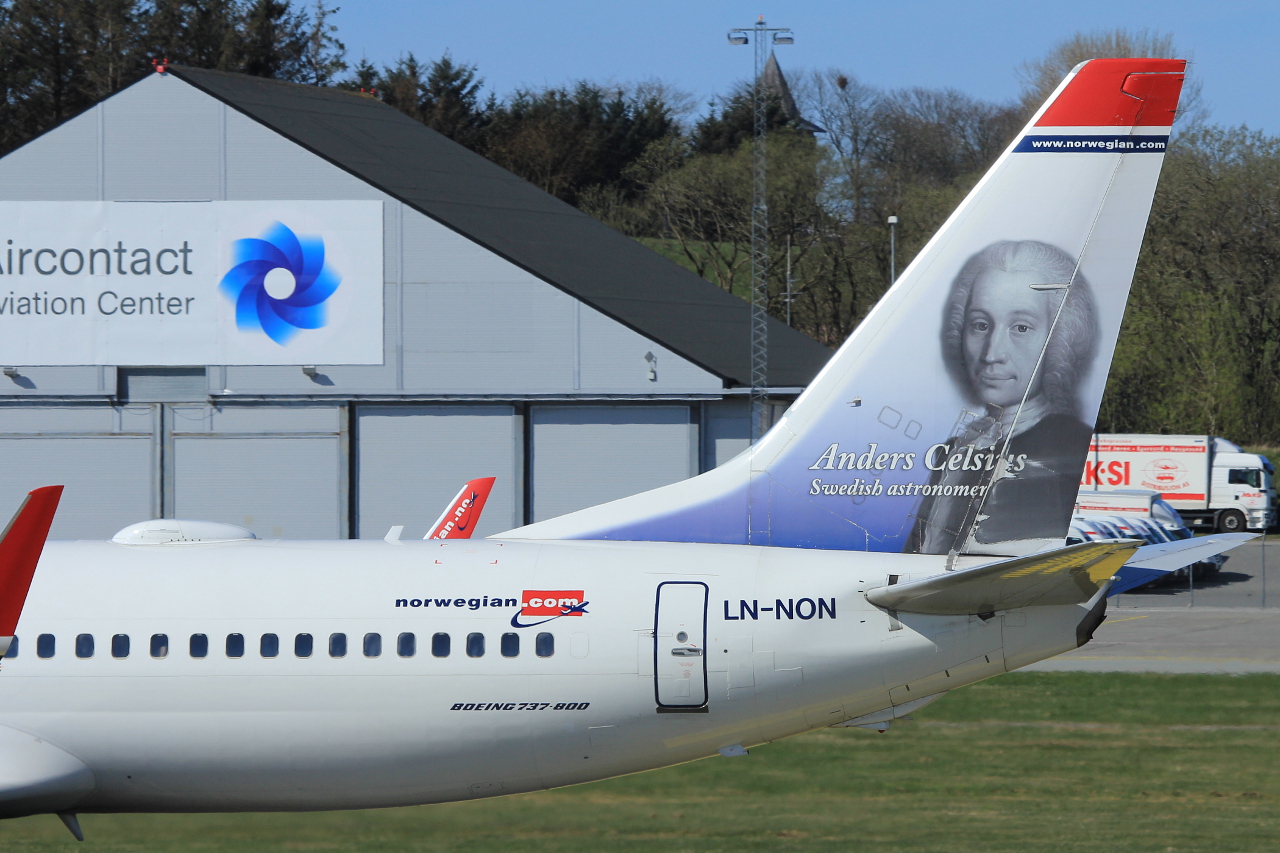 LN-NON (28620) 2000 Boeing 737-86N WL