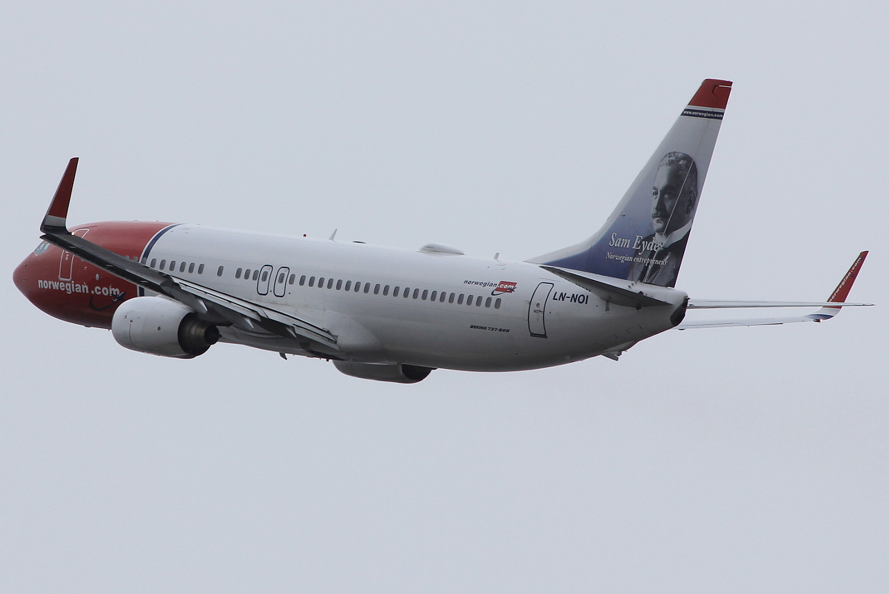 LN-NOI (36820) 2009 Boeing 737-86N WL