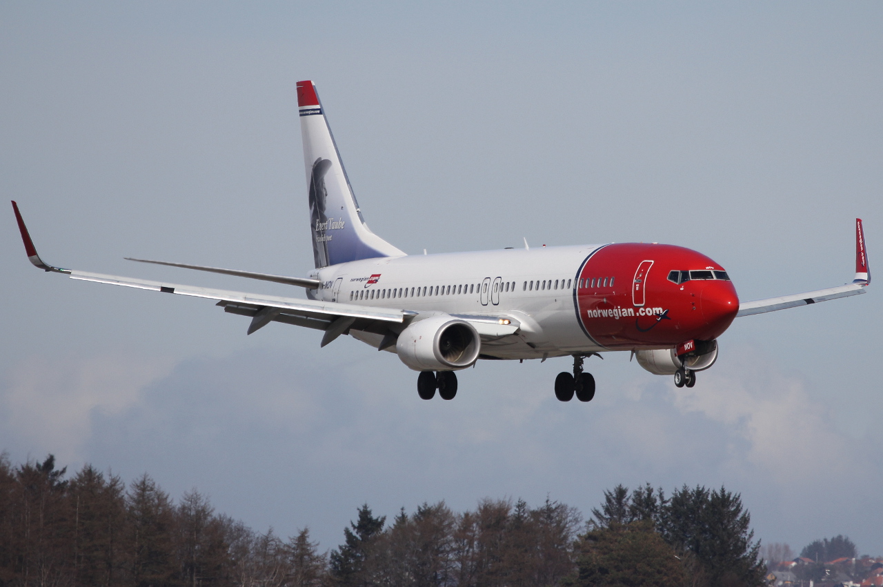 LN-NOV (31713) 2010 Boeing 737-8FZ WL