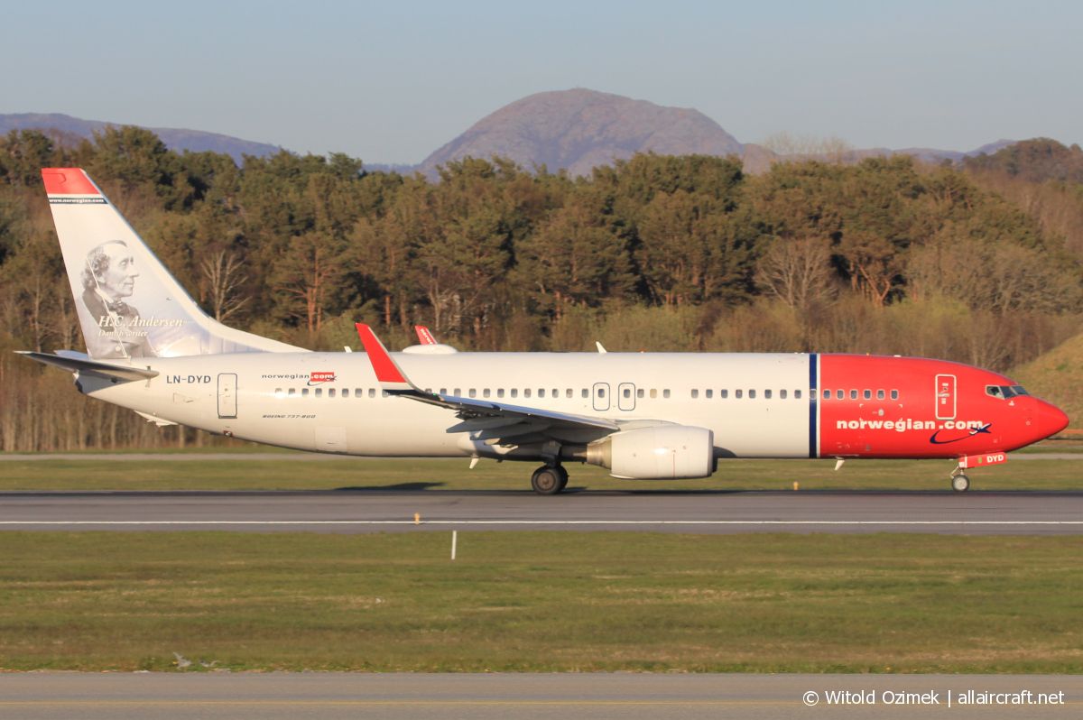 LN-DYD (39002) 2010 Boeing 737-8JP(WL)