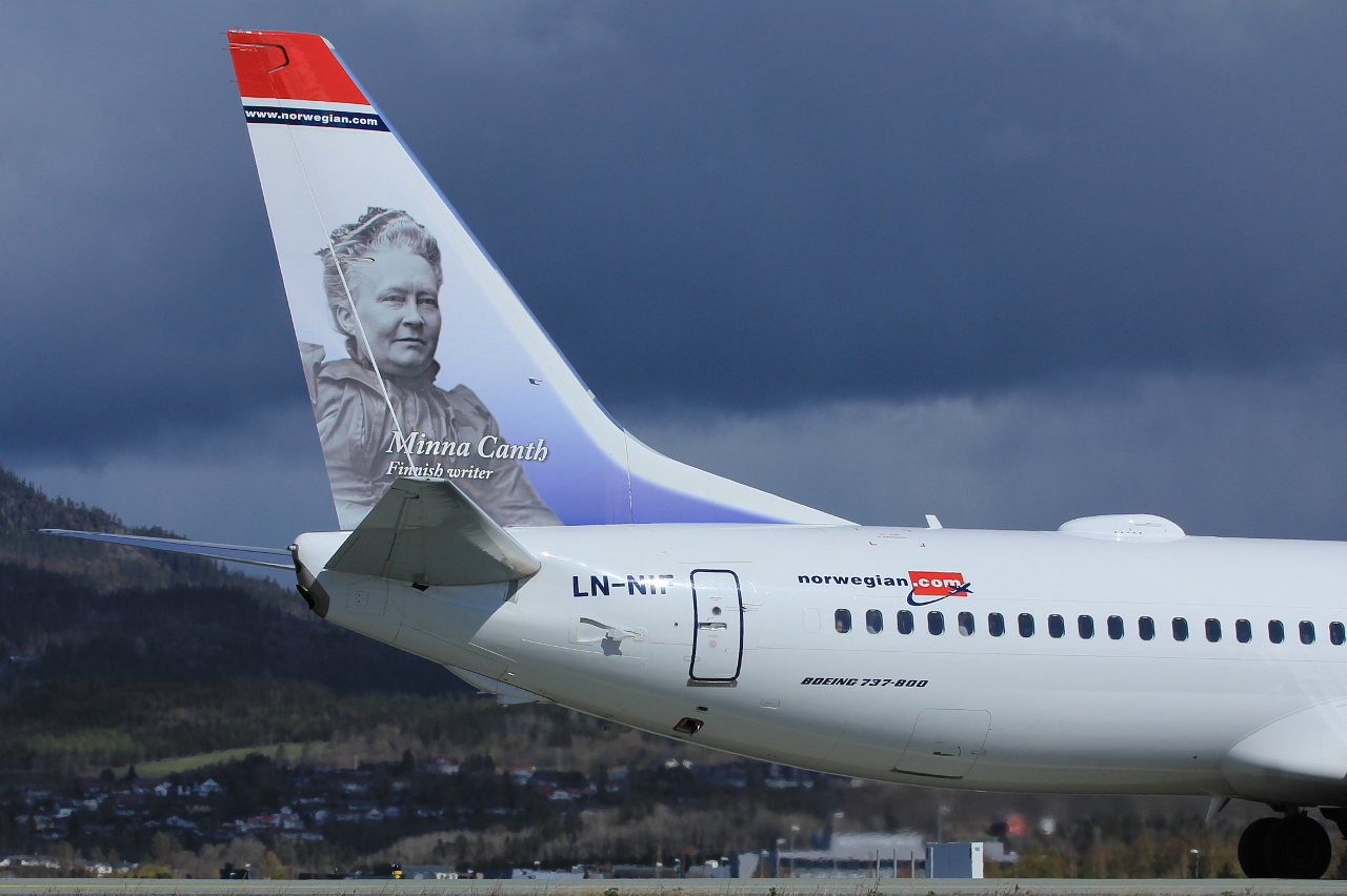 LN-NIF (39434) 2013 Boeing 737-8JP WL