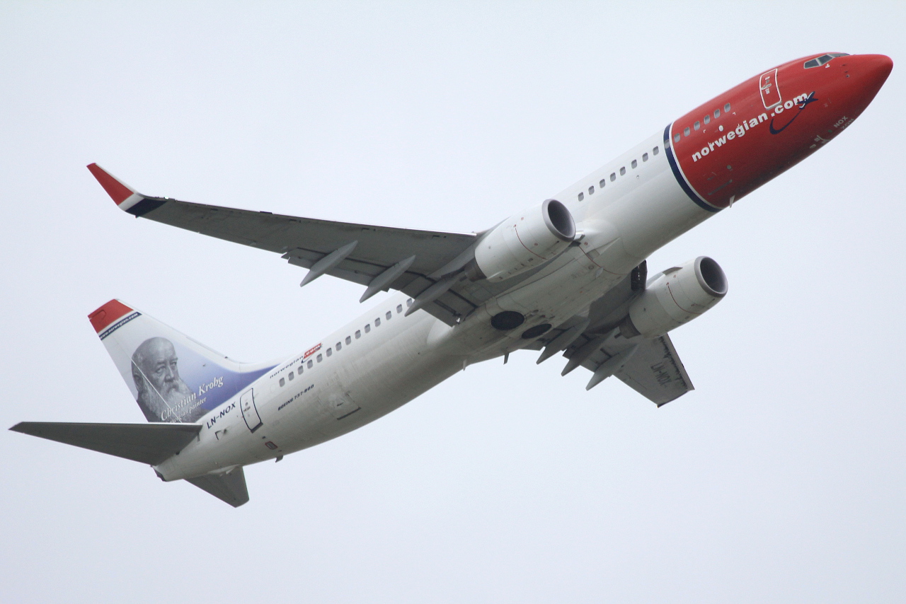 LN-NOX (37818) 2010 Boeing 737-8JP WL