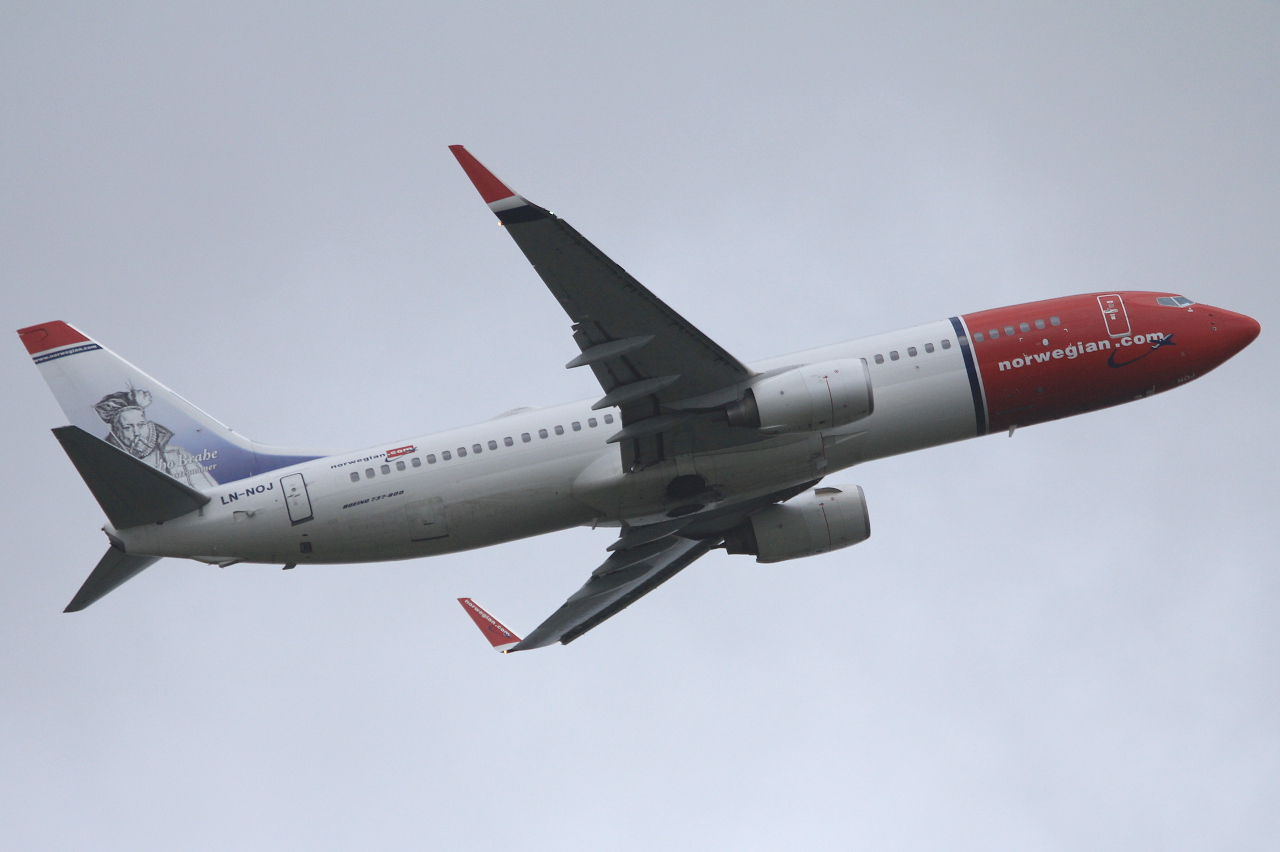 LN-NOJ (37884) 2010 Boeing 737-86N WL