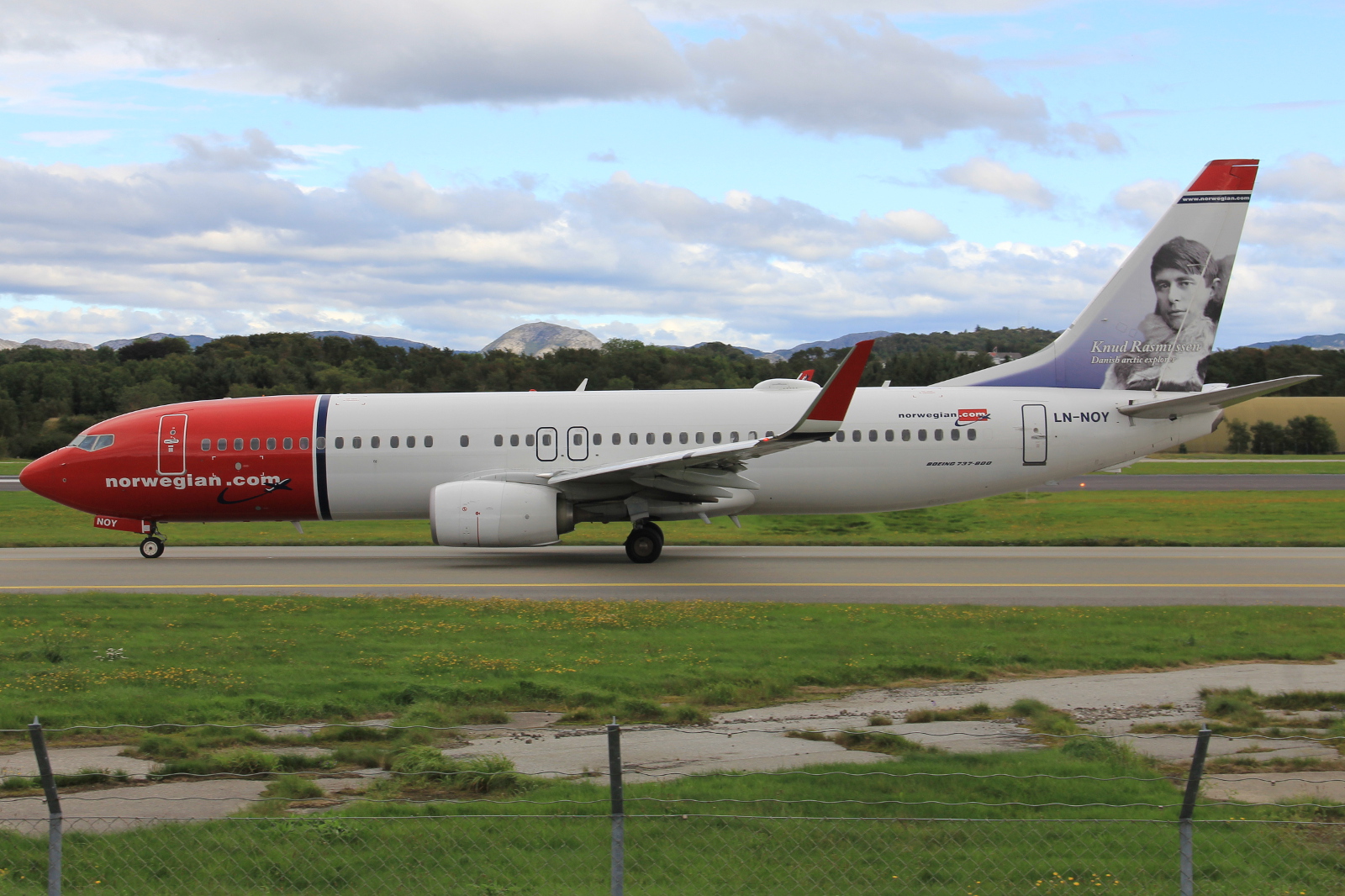 LN-NOY (39419) 2011 Boeing 737-8JP WL