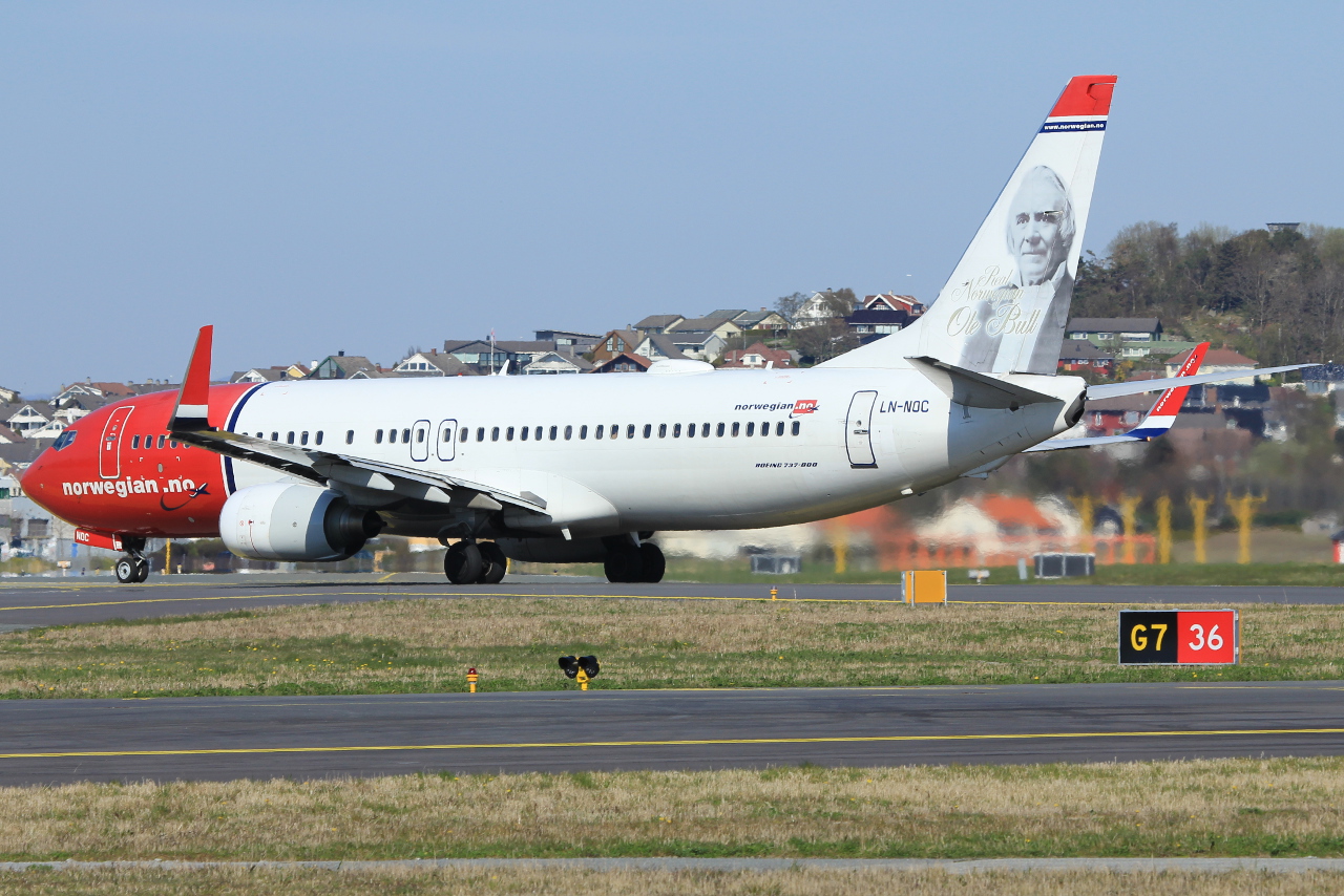 LN-NOC (30785) 2001 Boeing 737-81Q WL