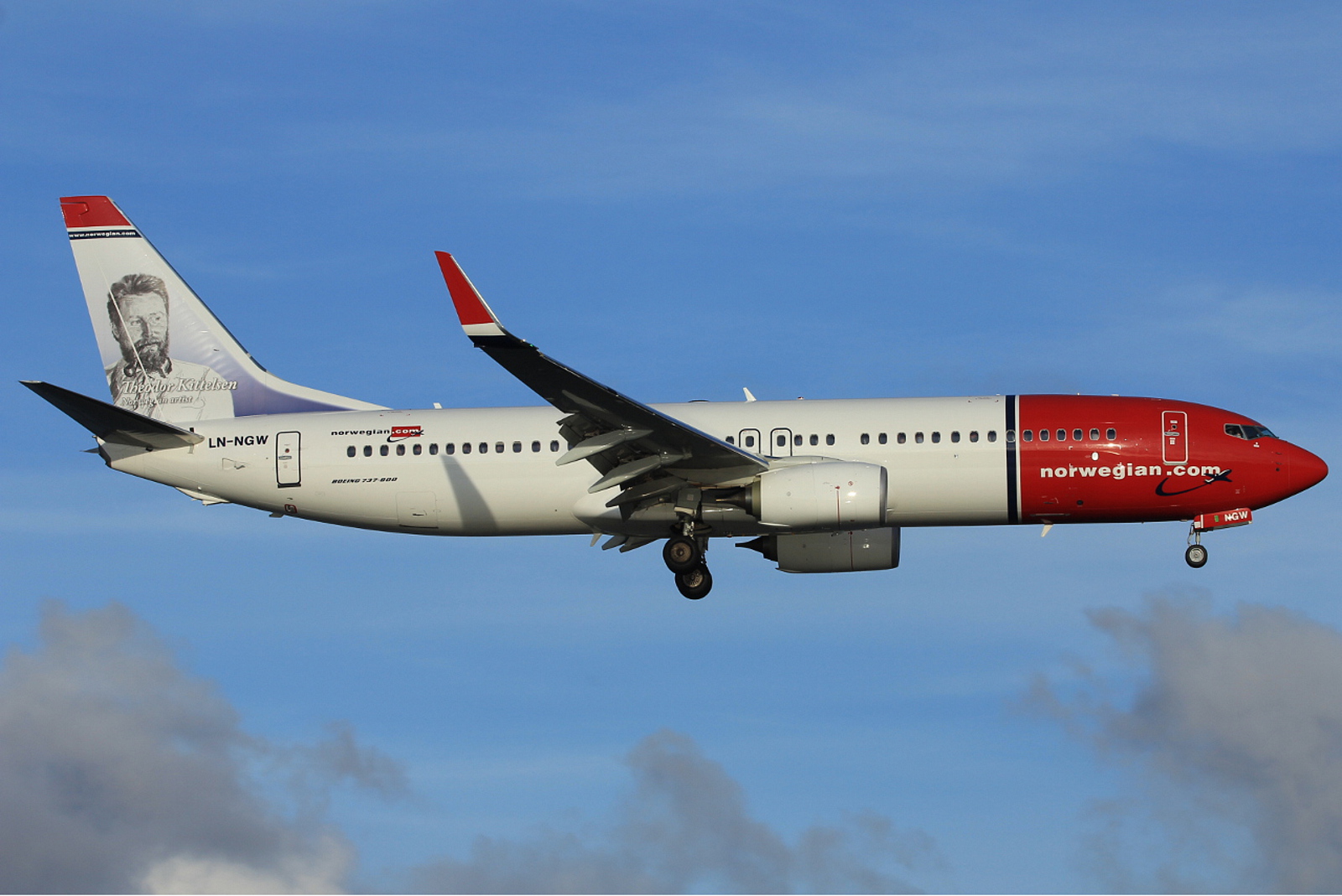 LN-NGW (39032) 2014 Boeing 737-8JP WL