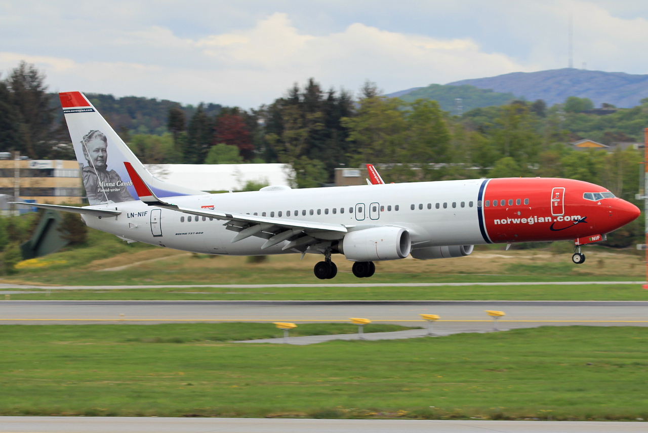 LN-NIF (39434) 2013 Boeing 737-8JP WL