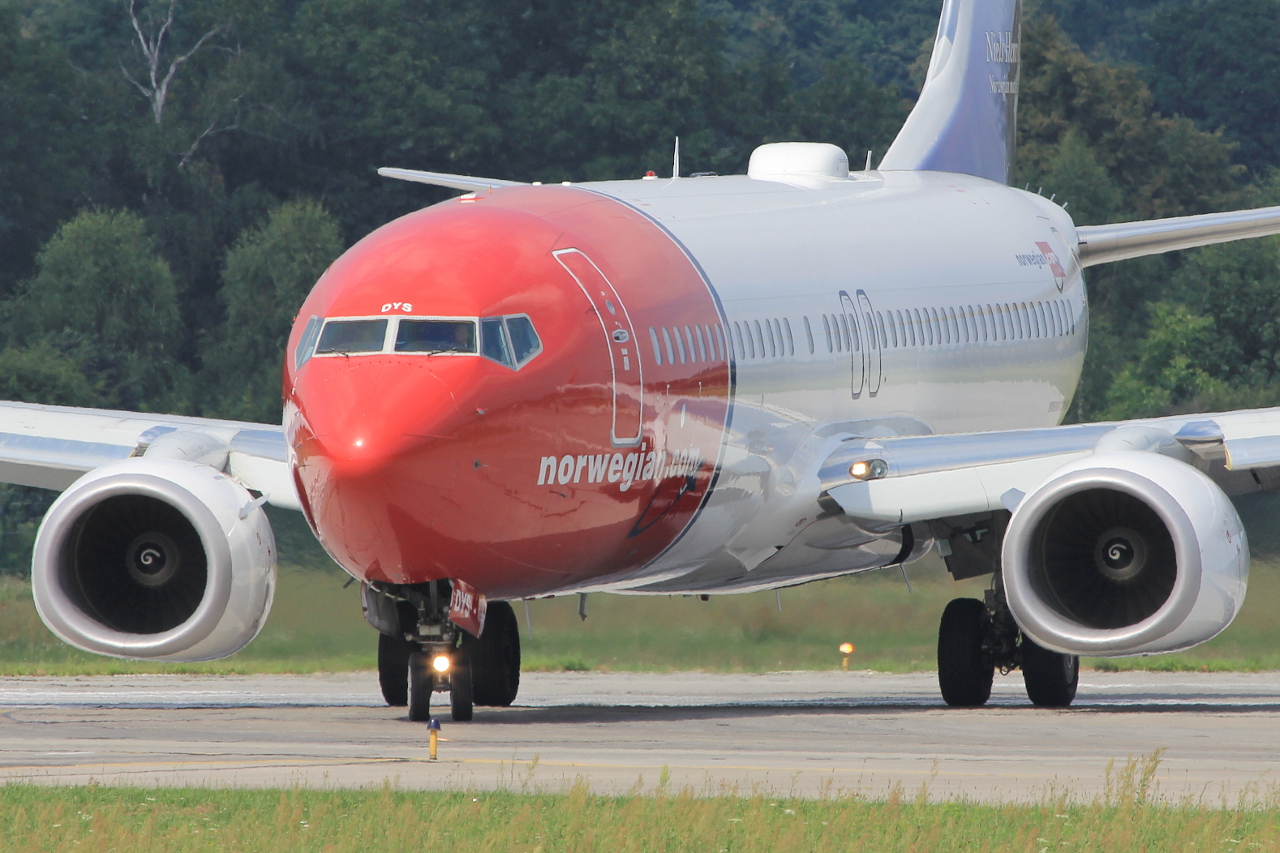 LN-DYS (39007) 2011 Boeing 737-8JP WL