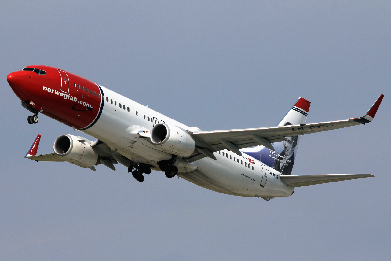 LN-DYS (39007) 2011 Boeing 737-8JP WL