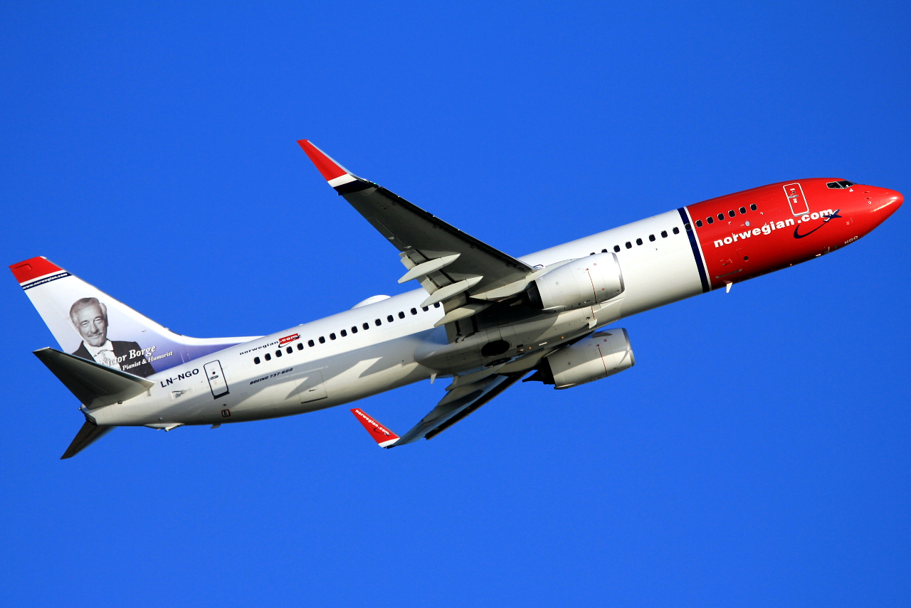 LN-NGO (39026) 2013 Boeing 737-8JP WL