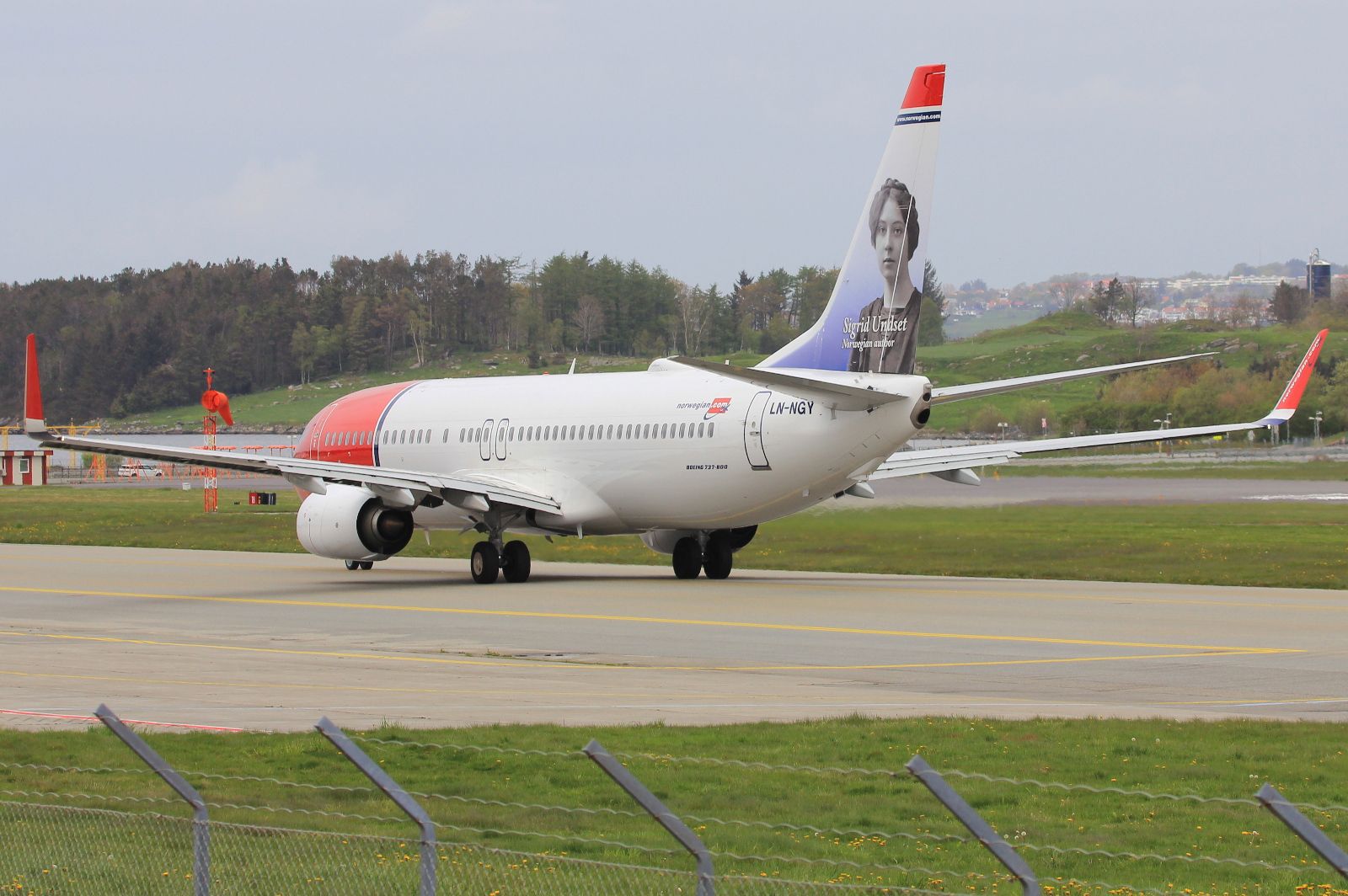LN-NGY (41126) 2014 Boeing 737-8JP WL