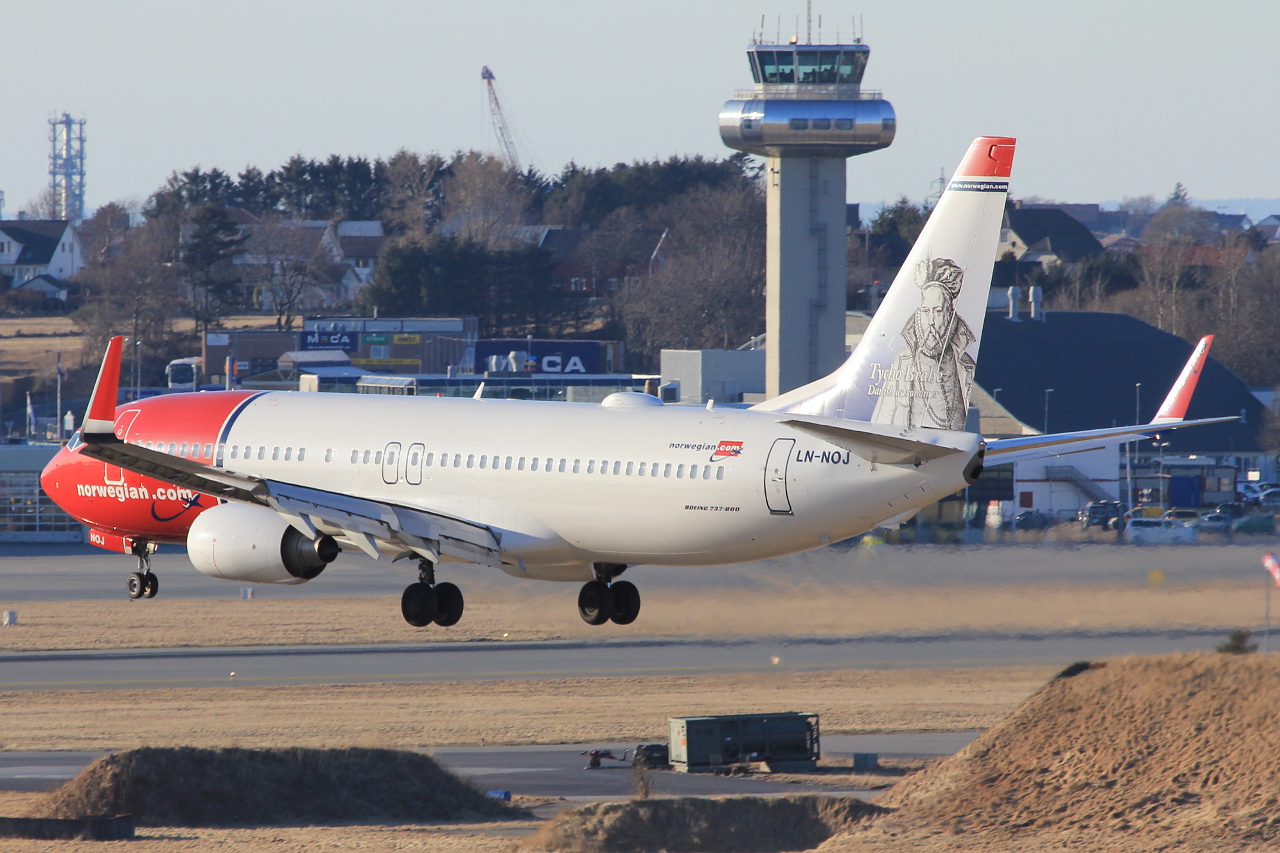 LN-NOJ (37884) 2010 Boeing 737-86N WL