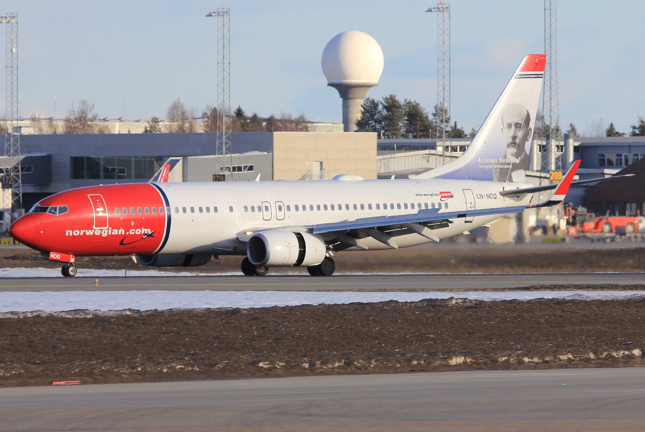 LN-NOQ (32658) 2005 Boeing 737-86N WL