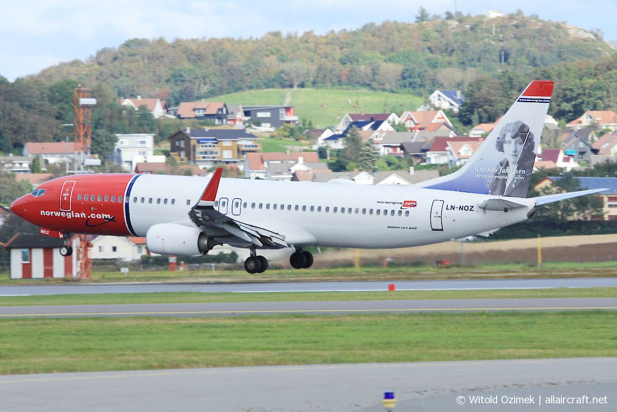 LN-NOZ (39420) 2011 Boeing 737-8JP WL