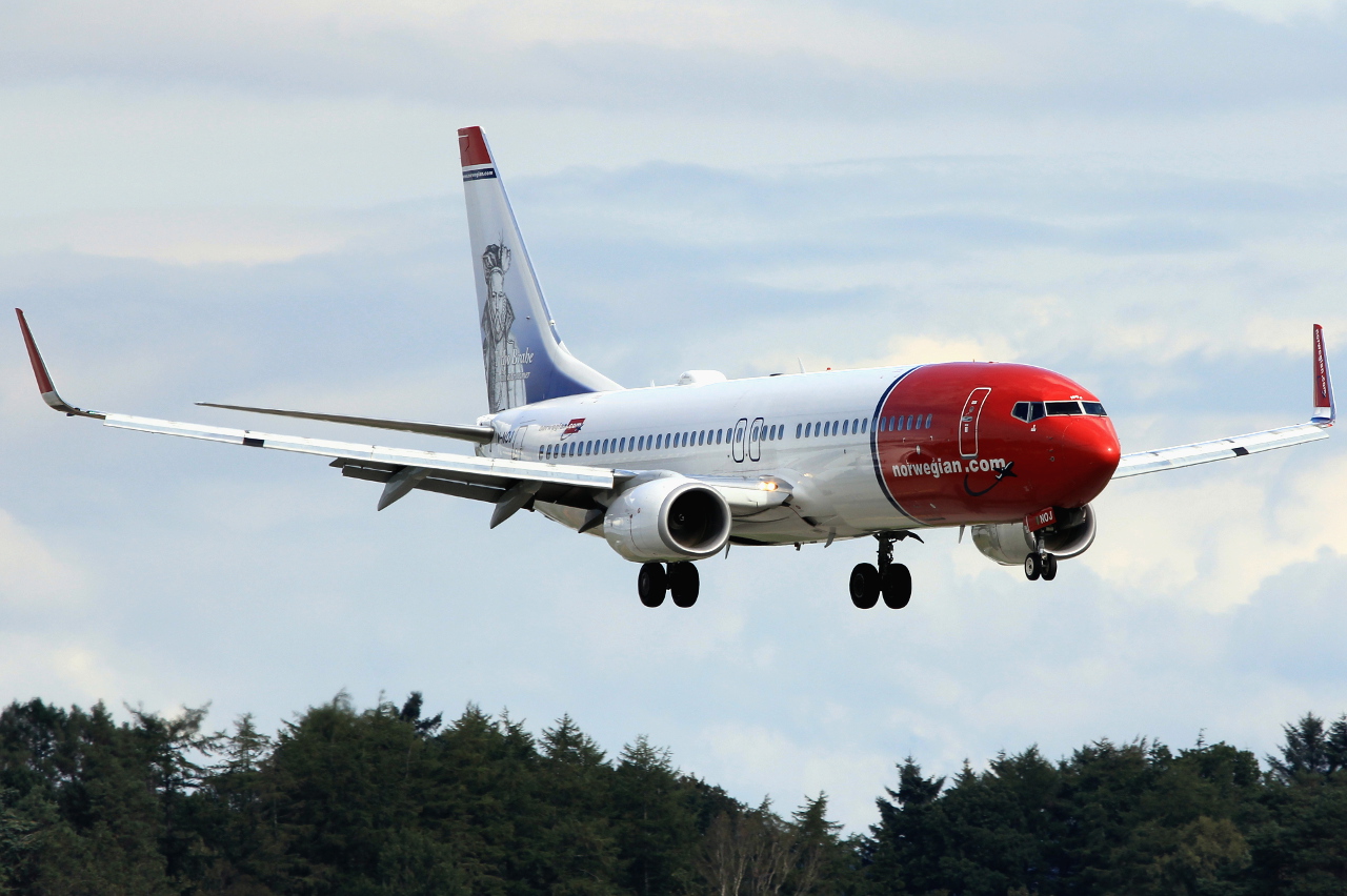 LN-NOJ (37884) 2010 Boeing 737-86N WL