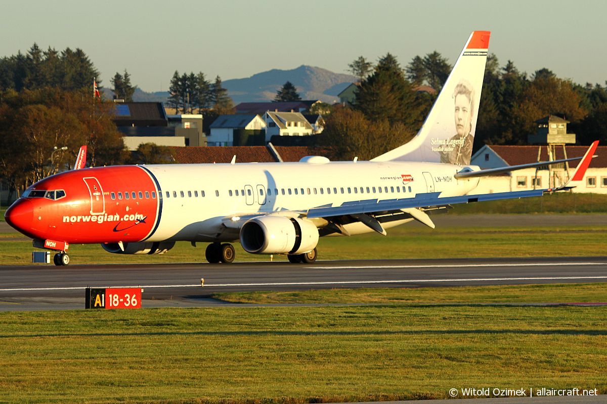 LN-NOH (36814) 2009 Boeing 737-86N WL