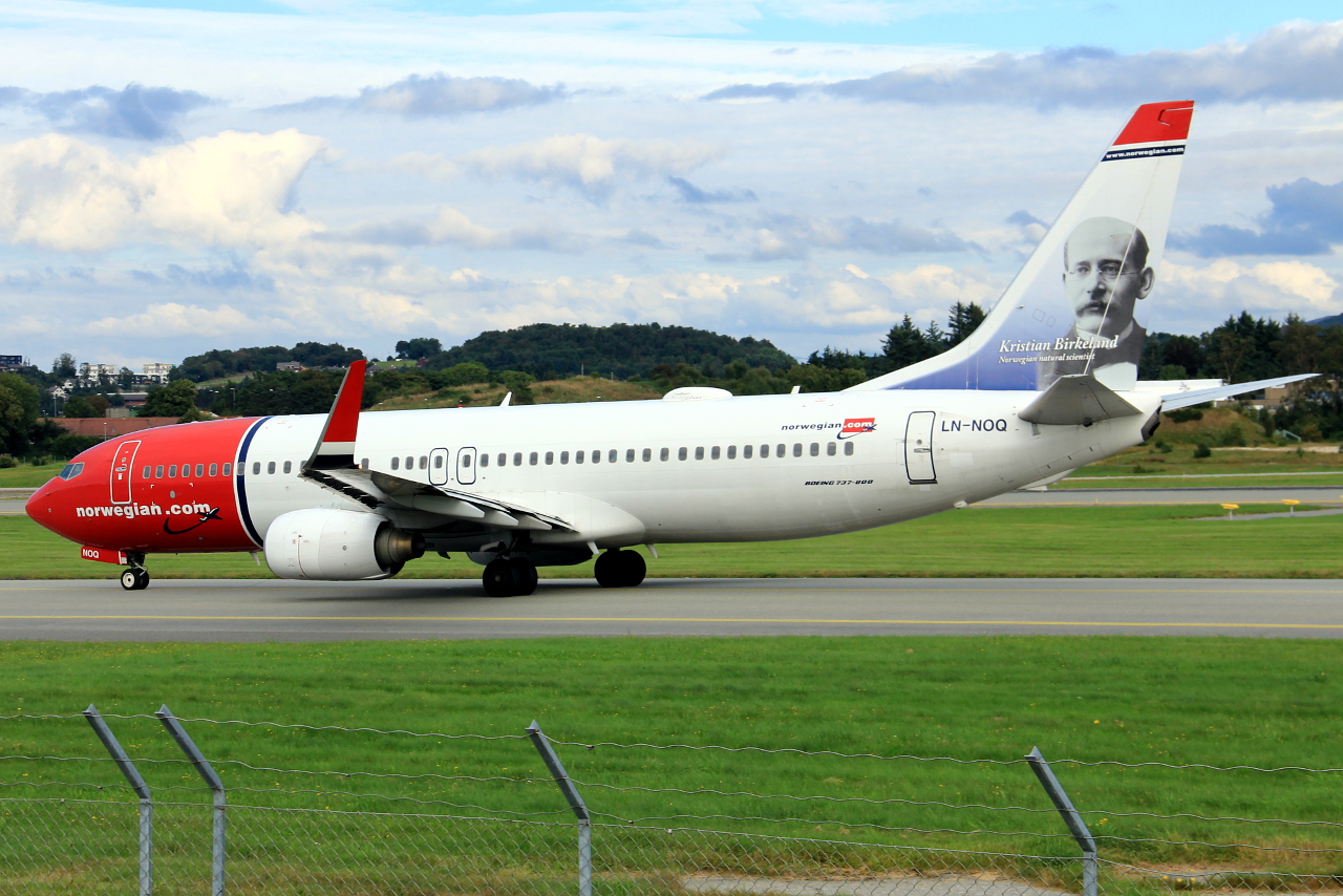 LN-NOQ (32658) 2005 Boeing 737-86N WL