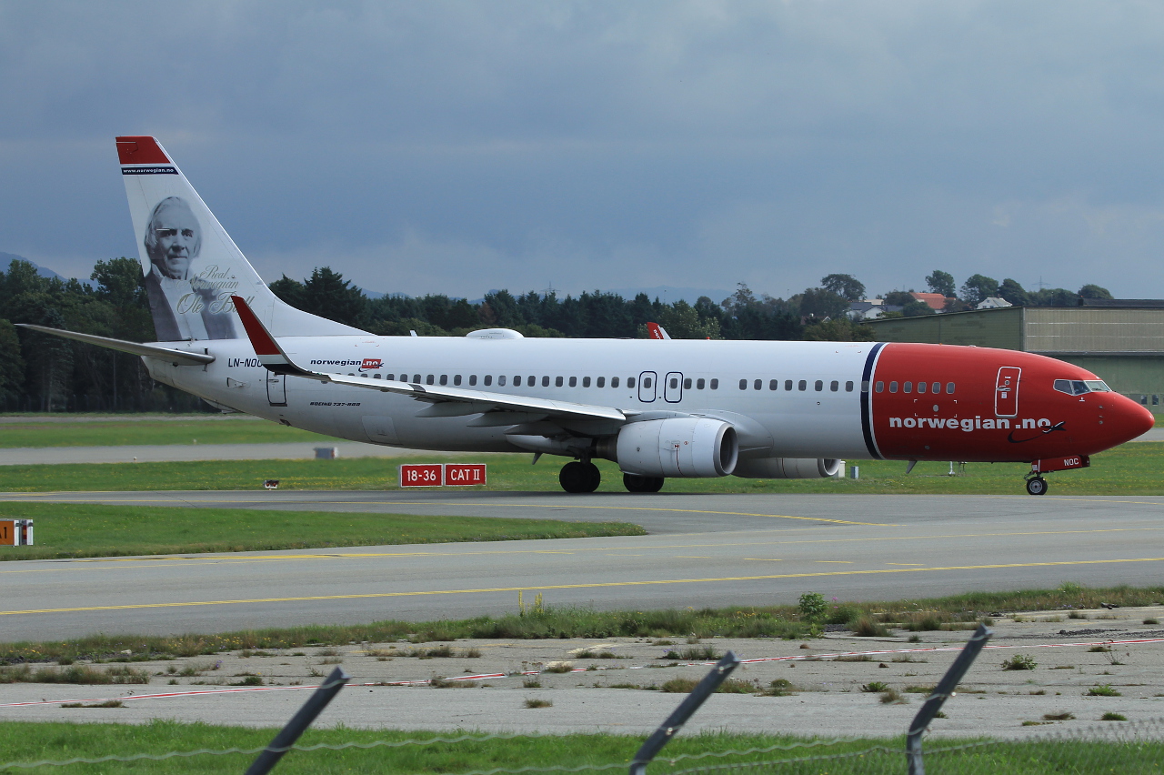 LN-NOC (30785) 2001 Boeing 737-81Q WL