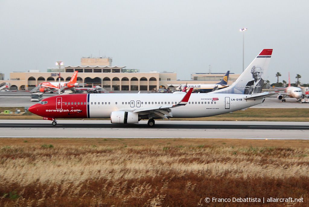 LN-DYB (39163) 2009 Boeing 737-8JP WL