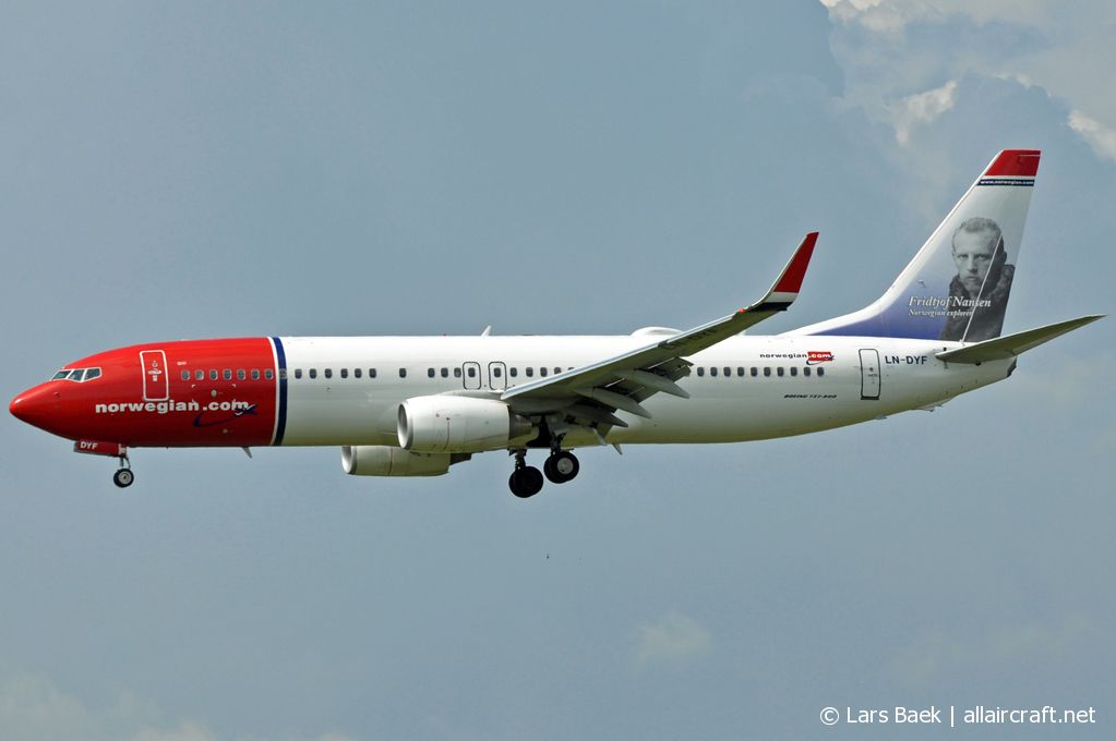 LN-DYF (39004) 2010 Boeing 737-8JP WL