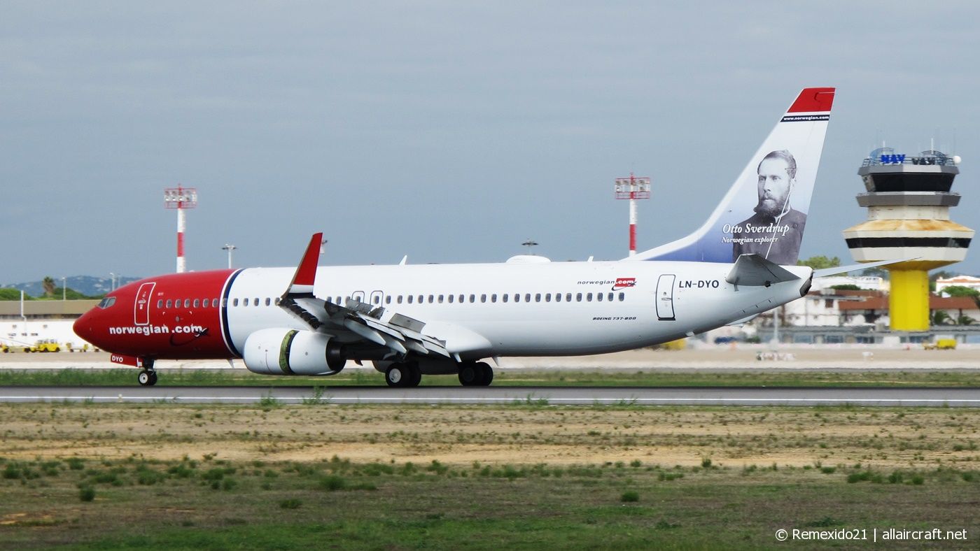 LN-DYO (40868) 2011 Boeing 737-8JP WL