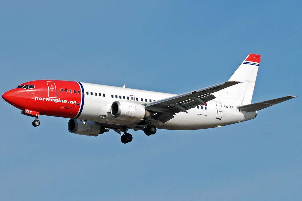 LN-KKE (27285) 1994 Boeing 737-33A
