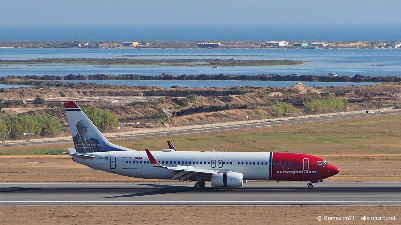 LN-NGL (39023) 2013 Boeing 737-8JP WL
