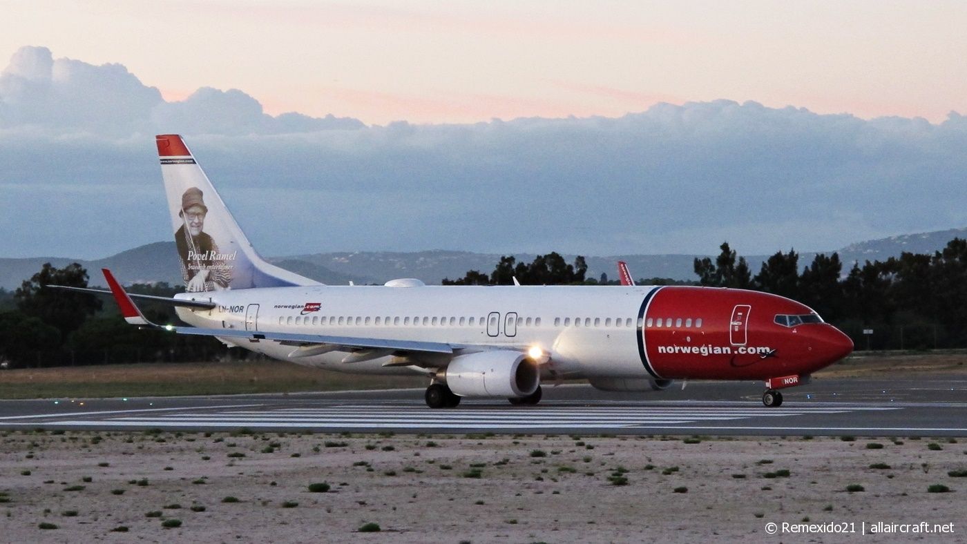 LN-NOR (39412) 2011 Boeing 737-81D WL
